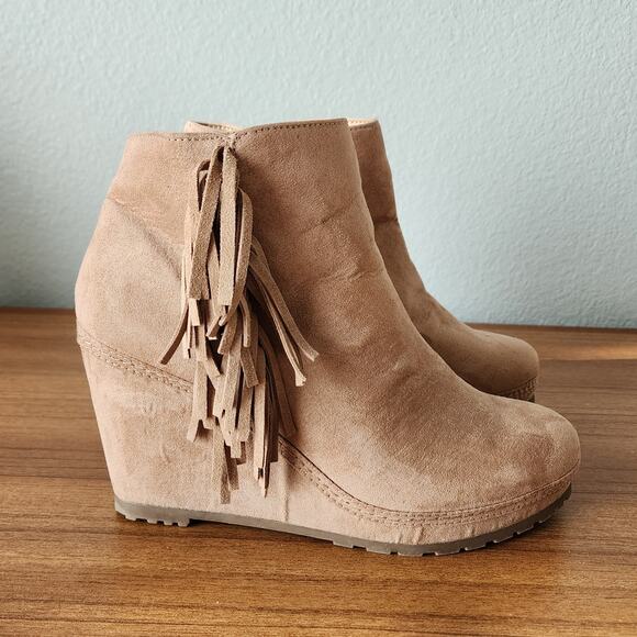 Massini Faux Suede Fringe Zip Hidden Wedge Ankle Booties - Picture 4 of 9